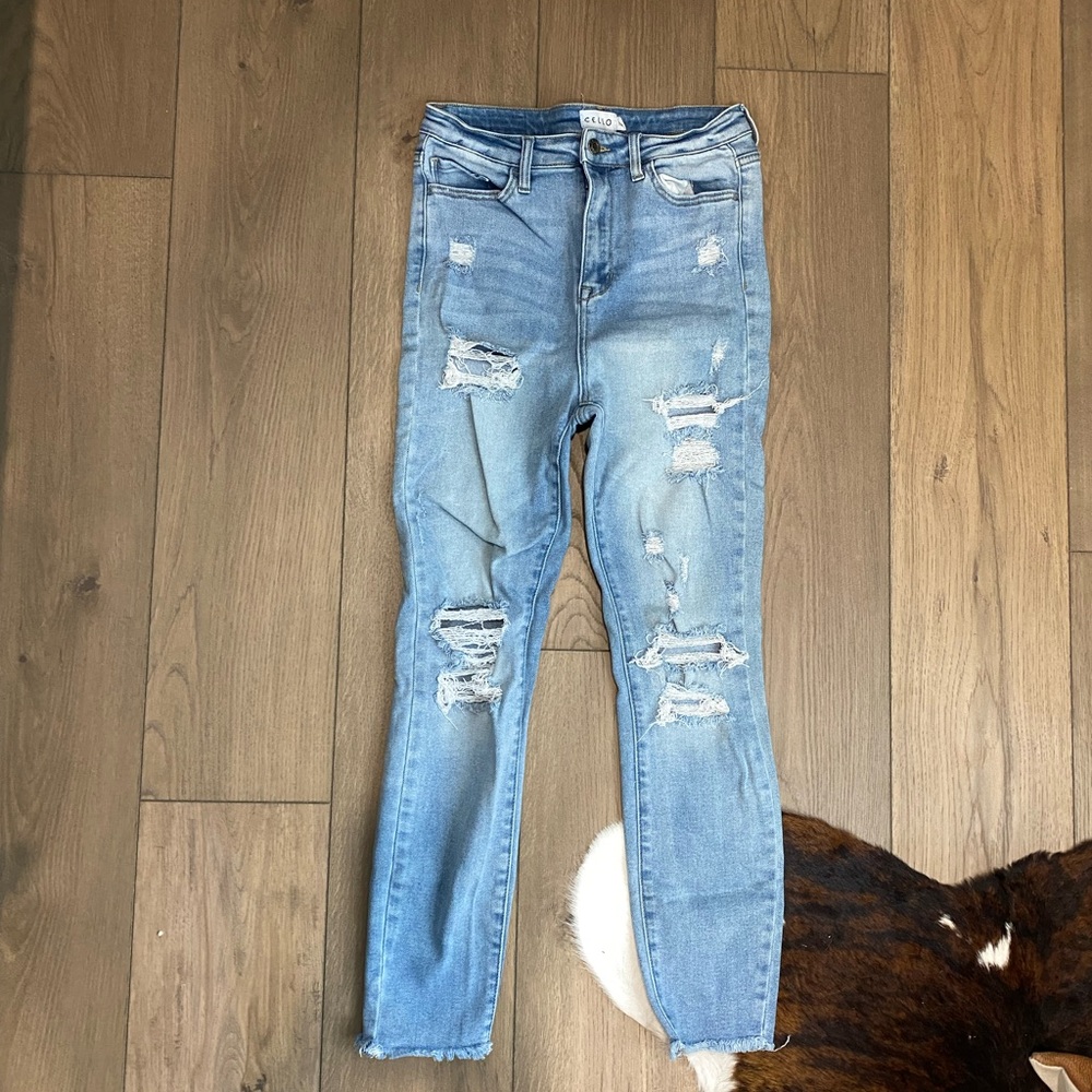 Cello Light Wash High Rise Destroy Frayed Ankle Skinny | Size 9